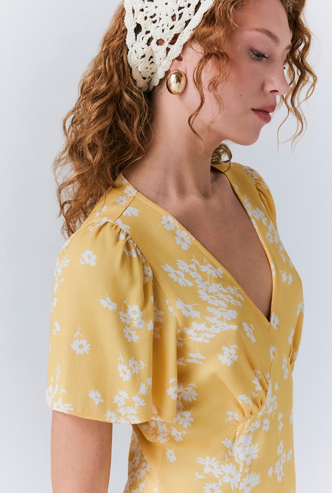 Ruby Crepe Floral Short Dress